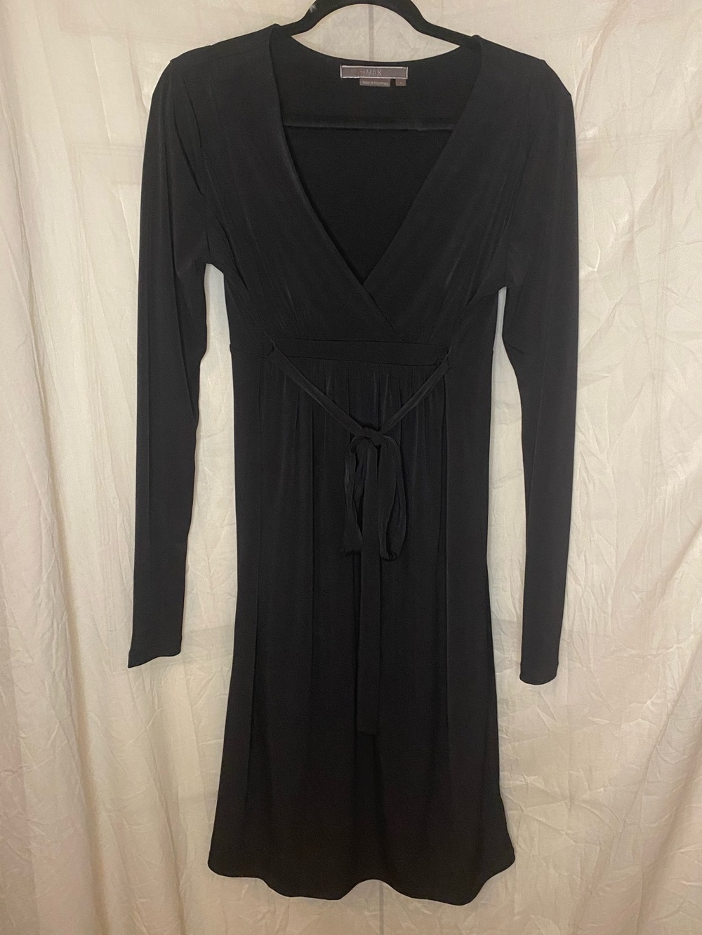 To the Max midi dress long sleeve v-neck empire waist black dress szL